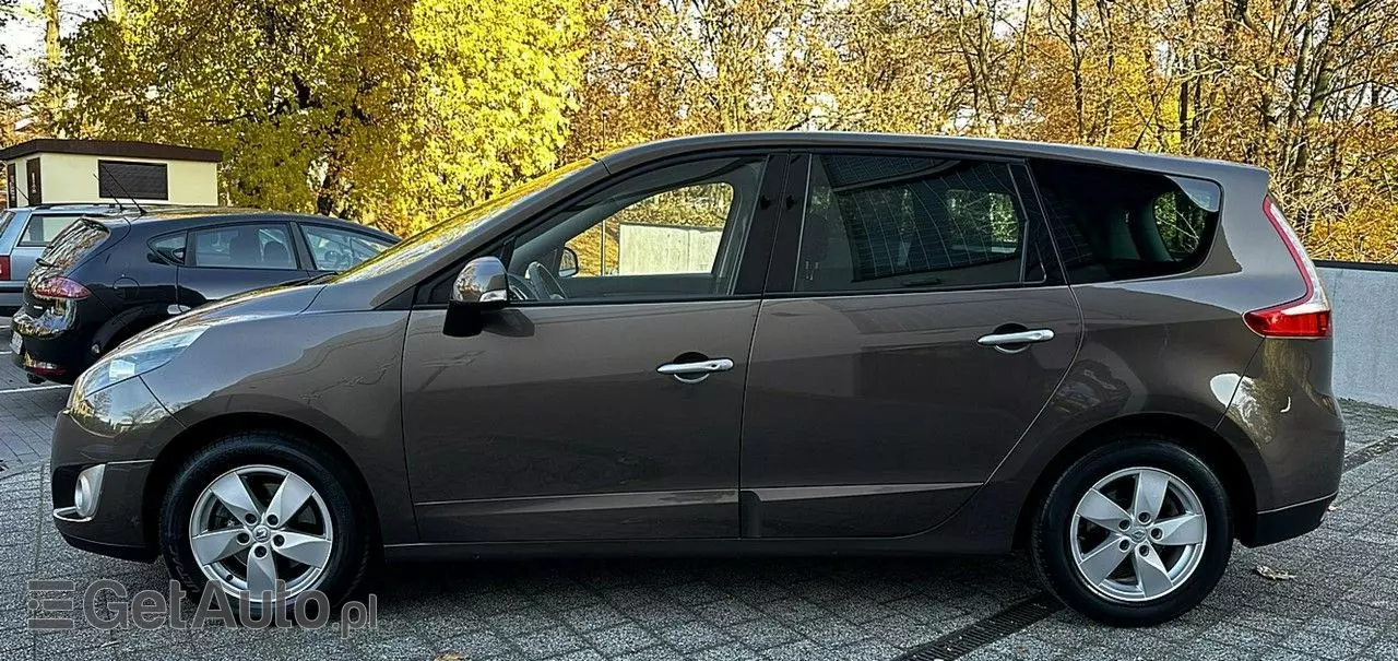 RENAULT Grand Scenic 