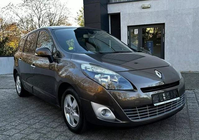 RENAULT Grand Scenic 