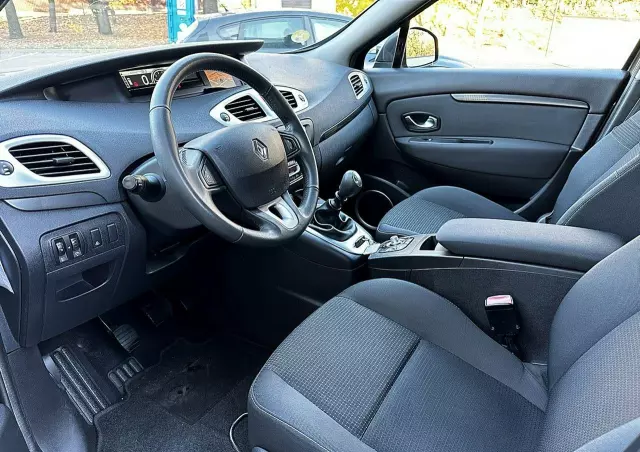 RENAULT Grand Scenic 