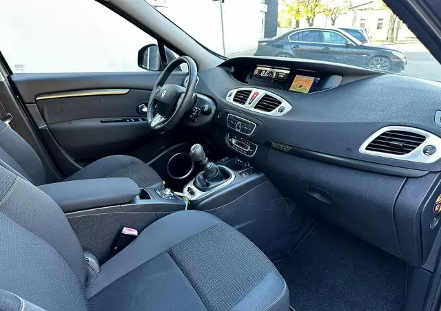 RENAULT Grand Scenic 