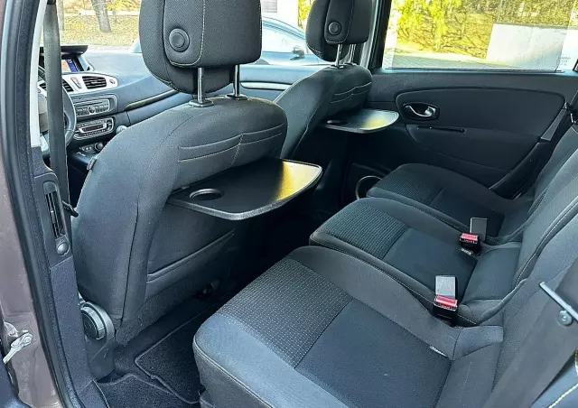 RENAULT Grand Scenic 