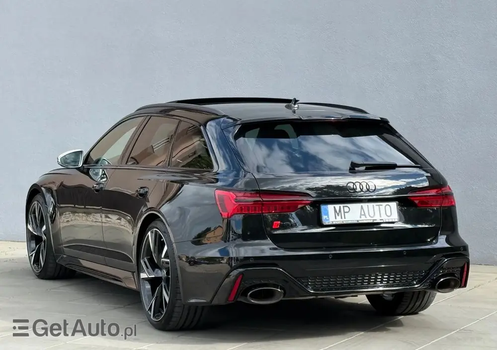 AUDI RS6 Avant 