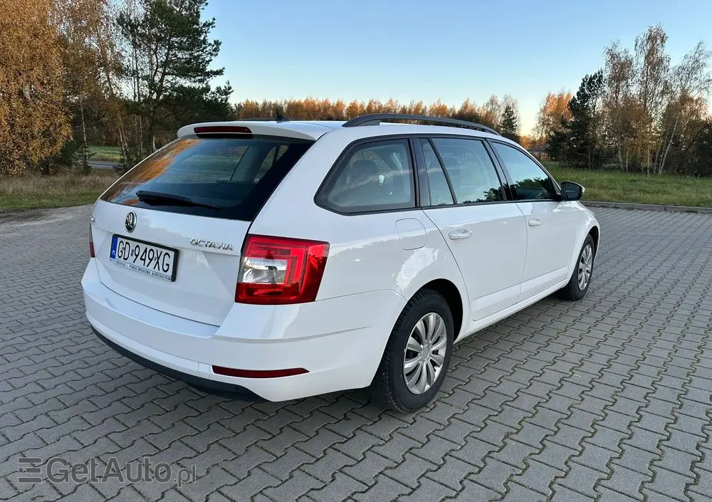 SKODA Octavia 