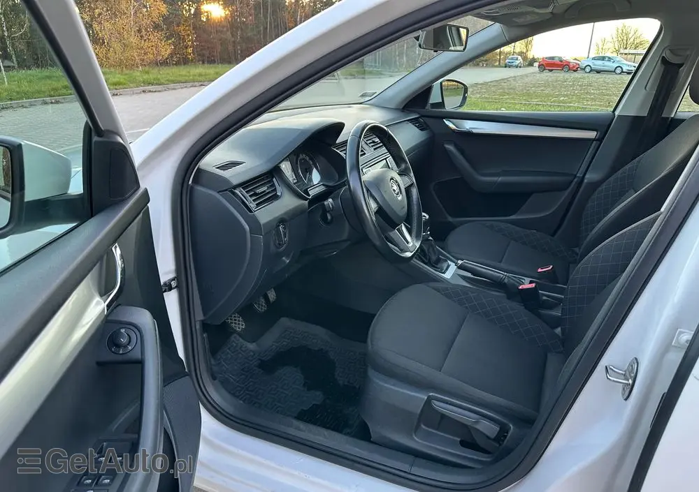 SKODA Octavia 