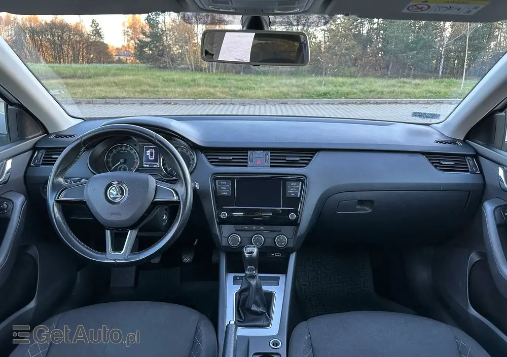 SKODA Octavia 