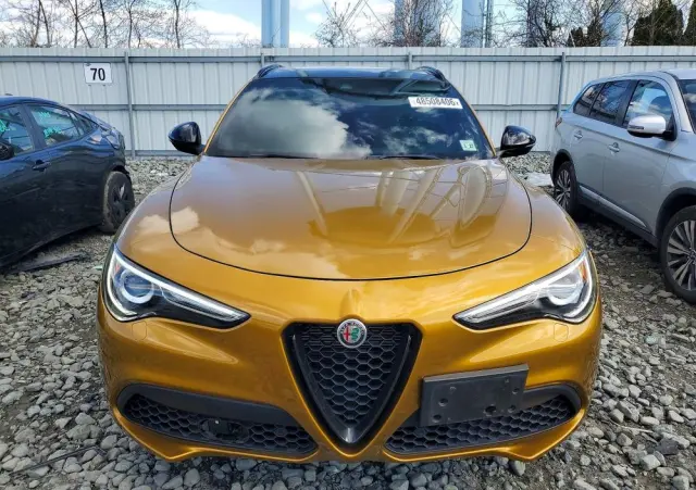 ALFA ROMEO Stelvio 2.0 Turbo Veloce TI Q4