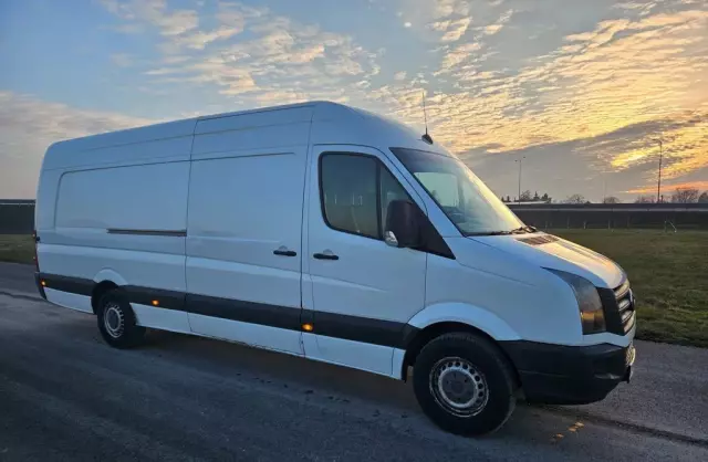 VOLKSWAGEN Crafter 