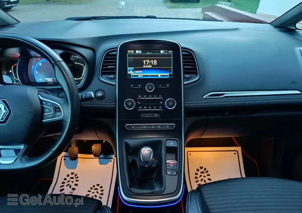 RENAULT Grand Scenic BLUE dCi 120 BLACK EDITION