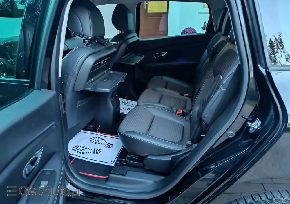 RENAULT Grand Scenic BLUE dCi 120 BLACK EDITION