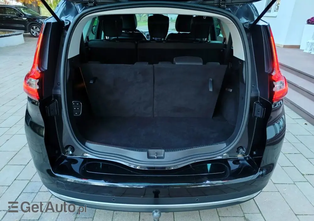RENAULT Grand Scenic BLUE dCi 120 BLACK EDITION