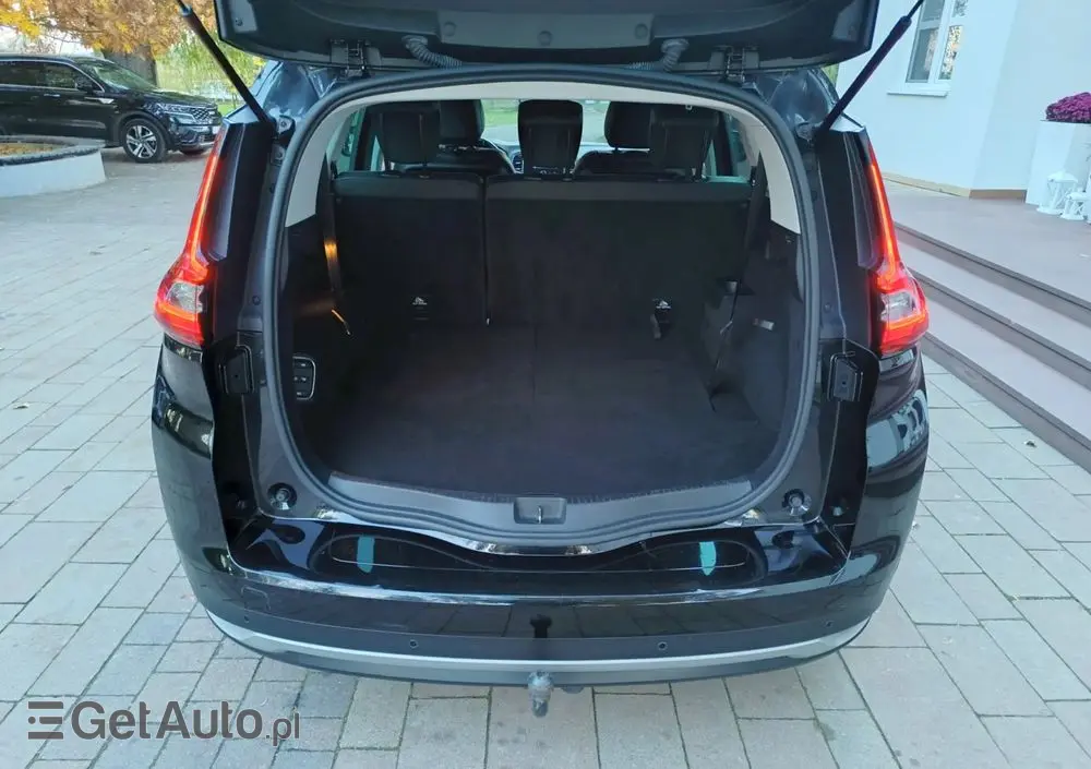 RENAULT Grand Scenic BLUE dCi 120 BLACK EDITION