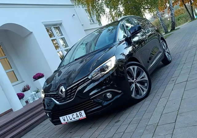 RENAULT Grand Scenic BLUE dCi 120 BLACK EDITION