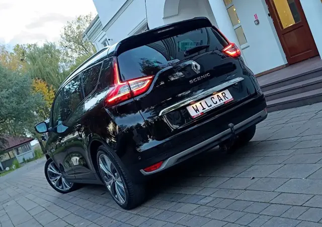 RENAULT Grand Scenic BLUE dCi 120 BLACK EDITION