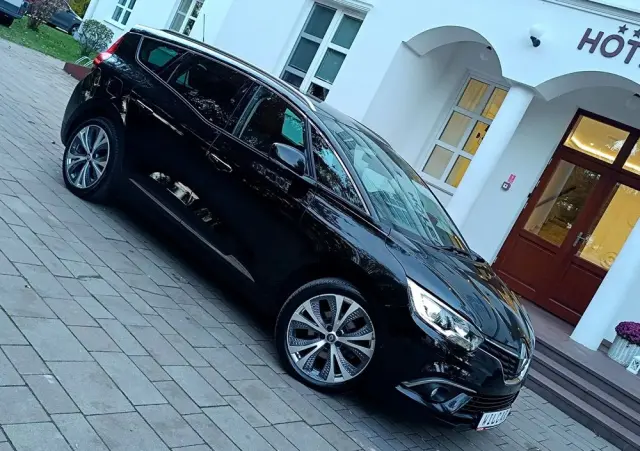 RENAULT Grand Scenic BLUE dCi 120 BLACK EDITION