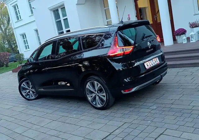 RENAULT Grand Scenic BLUE dCi 120 BLACK EDITION