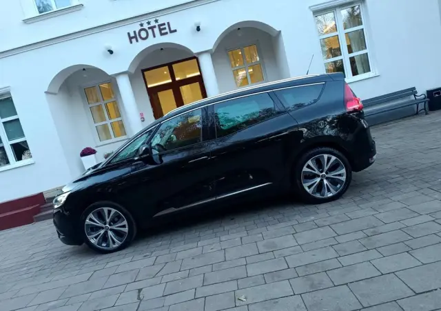 RENAULT Grand Scenic BLUE dCi 120 BLACK EDITION