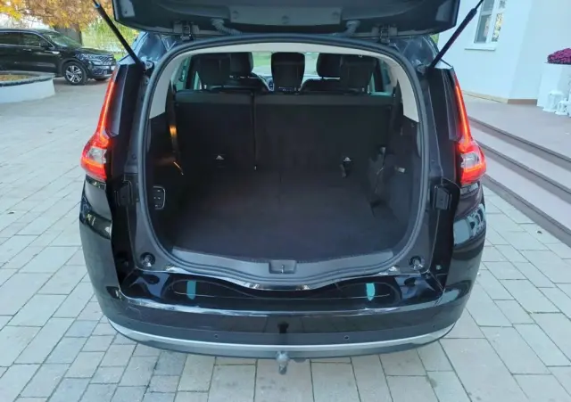 RENAULT Grand Scenic BLUE dCi 120 BLACK EDITION