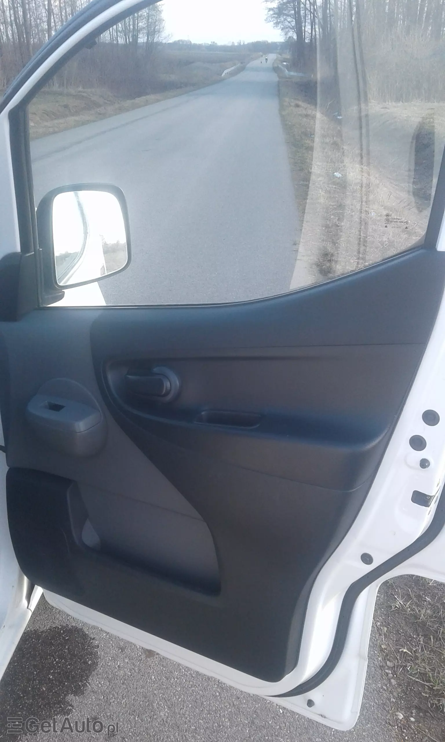 NISSAN NV200 