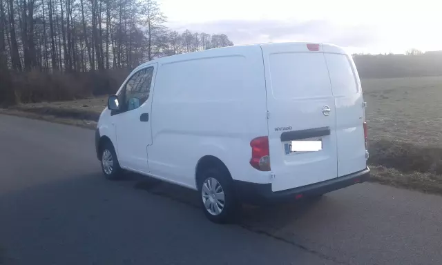 NISSAN NV200 