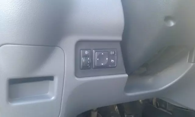 NISSAN NV200 