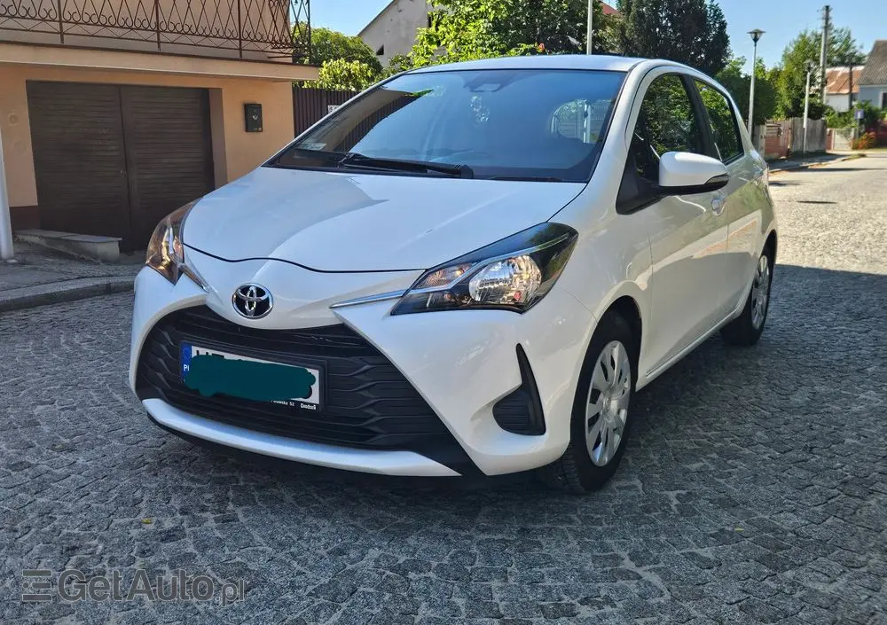 TOYOTA Yaris 1.0 Active