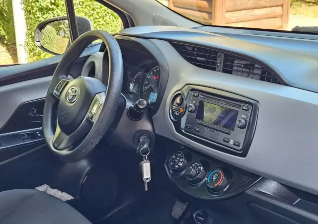 TOYOTA Yaris 1.0 Active