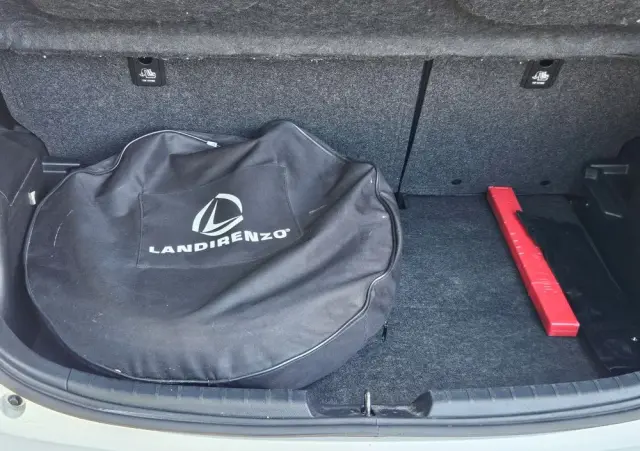 TOYOTA Yaris 1.0 Active