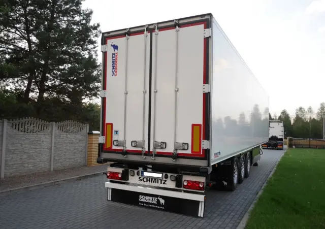 SCHMITZ CARGOBULL Thermo King SLXi 300/ Stan Idealny 