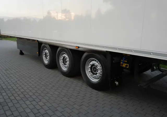 SCHMITZ CARGOBULL Thermo King SLXi 300/ Stan Idealny 