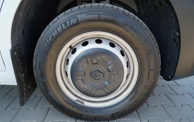 RENAULT MASTER / LAWETA  / WYCIĄGARKA / MANUAL / SPROWADZONY 