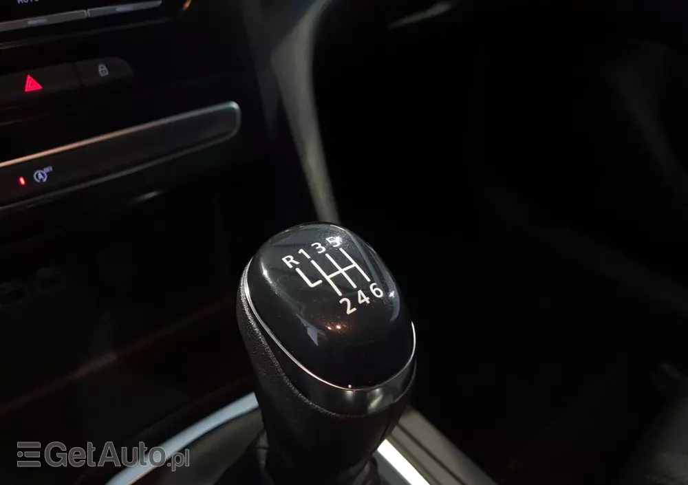 RENAULT Megane 1.3 TCe Zen