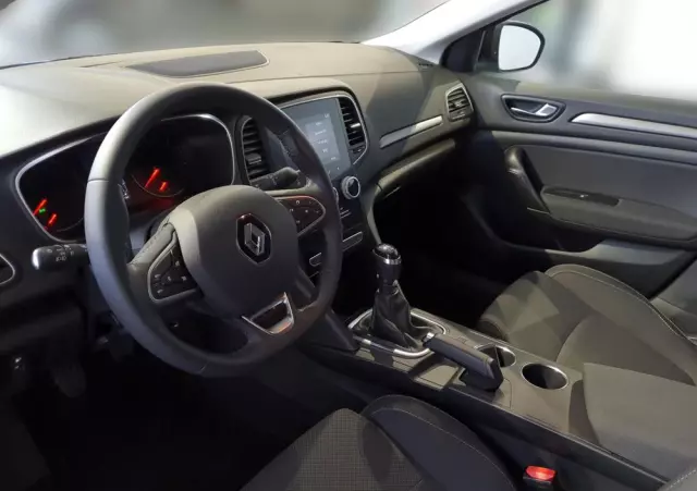 RENAULT Megane 1.3 TCe Zen