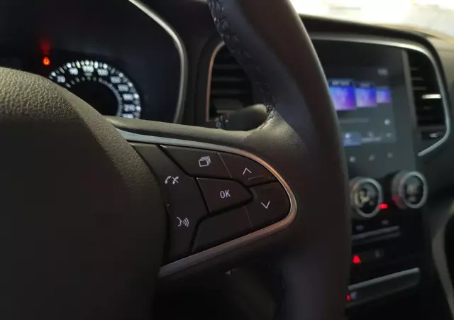 RENAULT Megane 1.3 TCe Zen