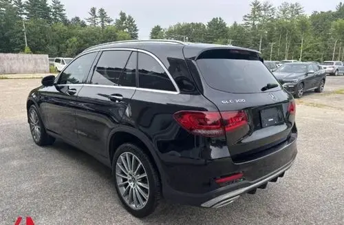 MERCEDES-BENZ GLC 