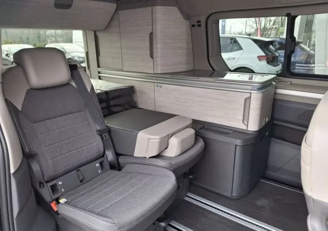 VOLKSWAGEN California 