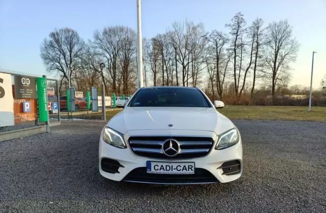 MERCEDES-BENZ Klasa E 