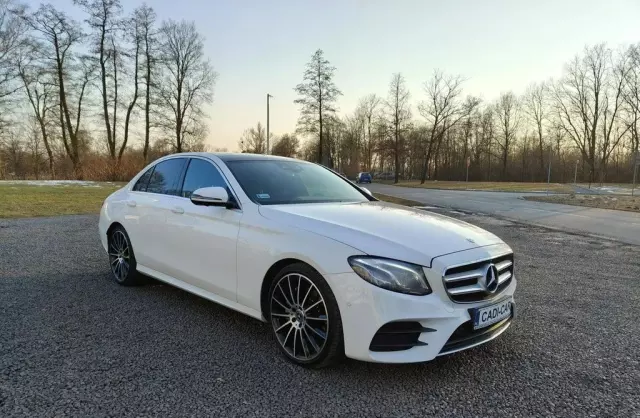 MERCEDES-BENZ Klasa E 