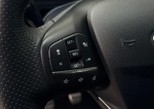 FORD Kuga 2.0 EcoBlue Hybrid ST-LINE