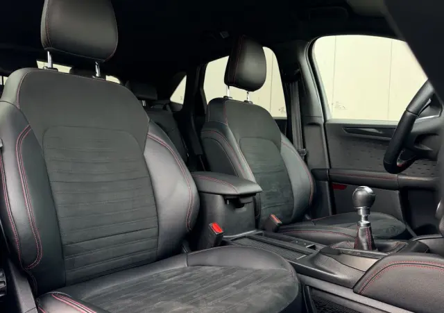 FORD Kuga 2.0 EcoBlue Hybrid ST-LINE