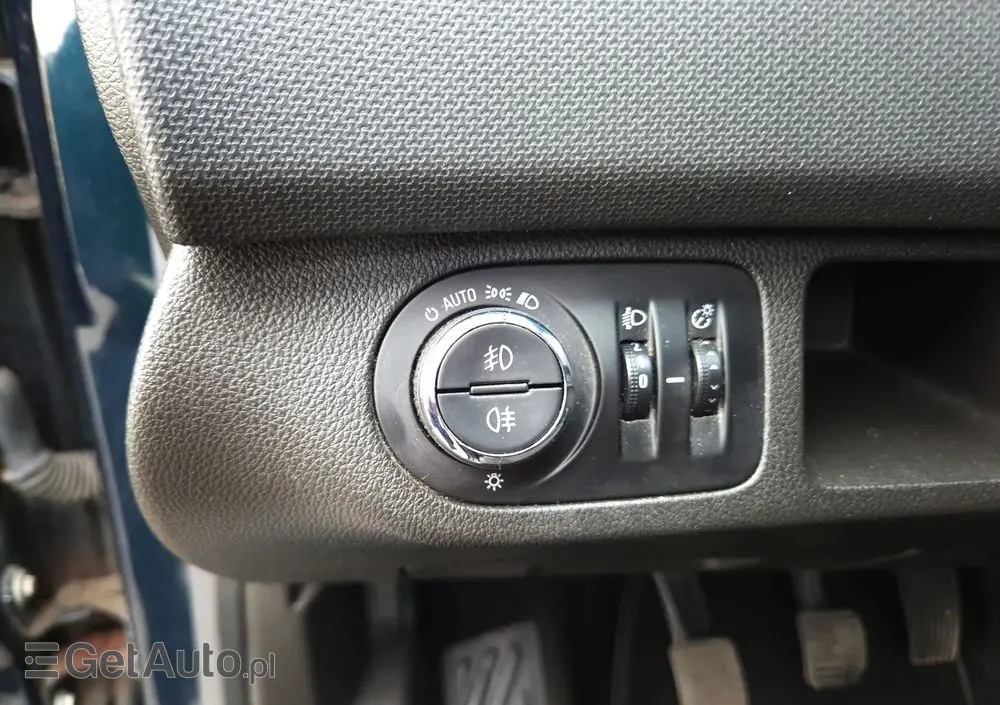 OPEL Meriva 1.4 T Design Edition