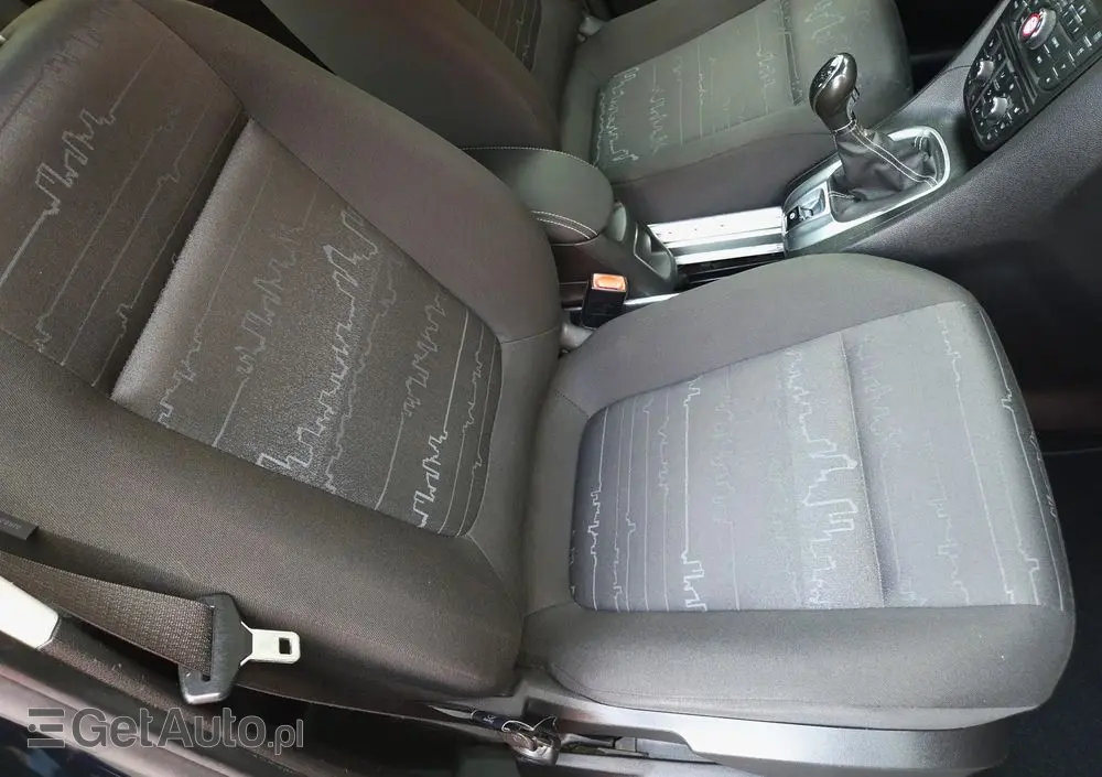 OPEL Meriva 1.4 T Design Edition