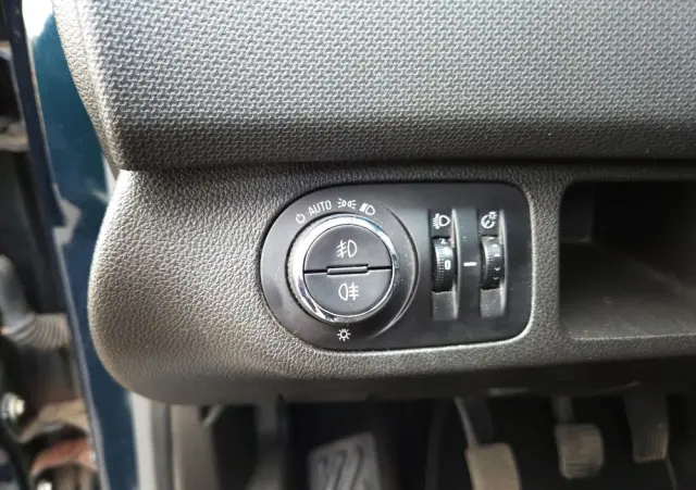 OPEL Meriva 1.4 T Design Edition