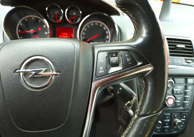 OPEL Meriva 1.4 T Design Edition