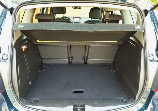 OPEL Meriva 1.4 T Design Edition