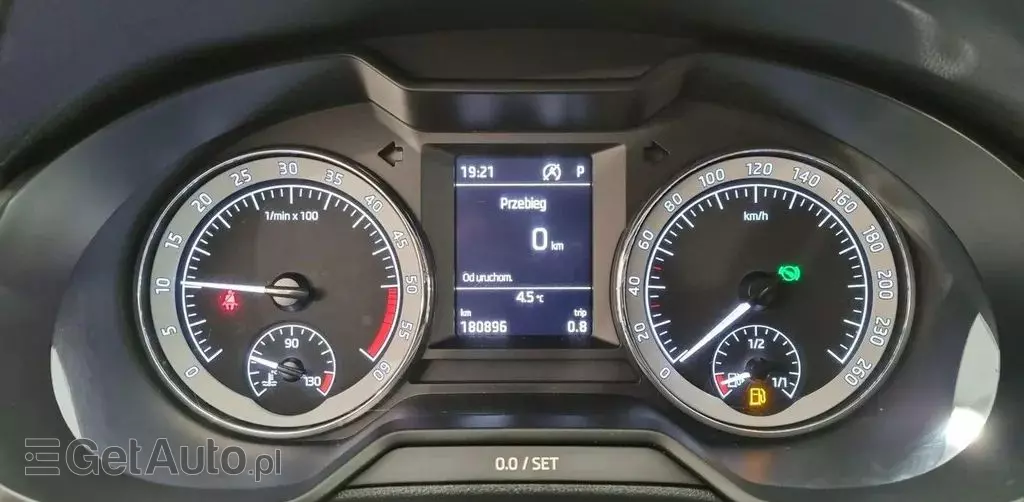 SKODA Octavia 