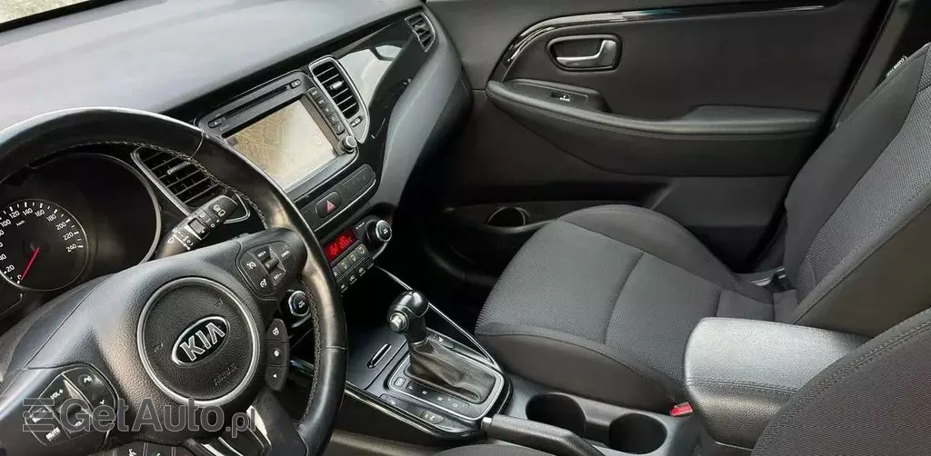 KIA Carens 