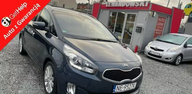 KIA Carens 