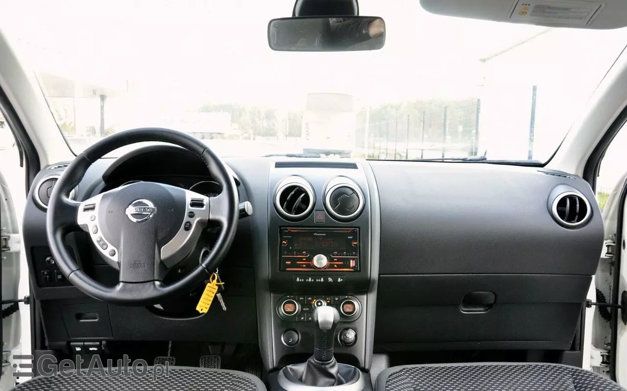 NISSAN Qashqai 1.6 Tekna