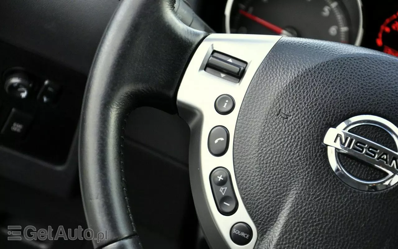 NISSAN Qashqai 1.6 Tekna