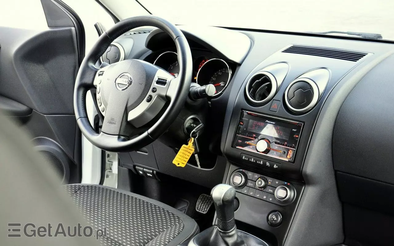 NISSAN Qashqai 1.6 Tekna